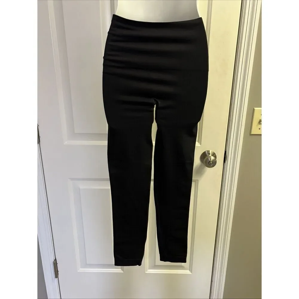 SPANX Women’s Solid Black High Rise Pull-on Textured Cropped Leggings- Medium
